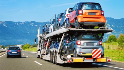 缺乏基本面支撐，長久物流三連板后連續暴跌警示炒作風險